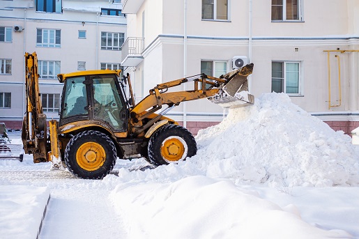 diy-or-experts-when-to-hire-snow-cleaners